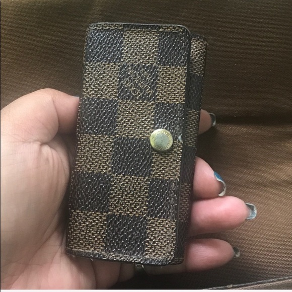 👑✅PRICE FIRM✅NO OFFERS SUPER SALE!! 👑AUTHENTIC Louis Vuitton Damier Key Pouch - Picture 6 of 10